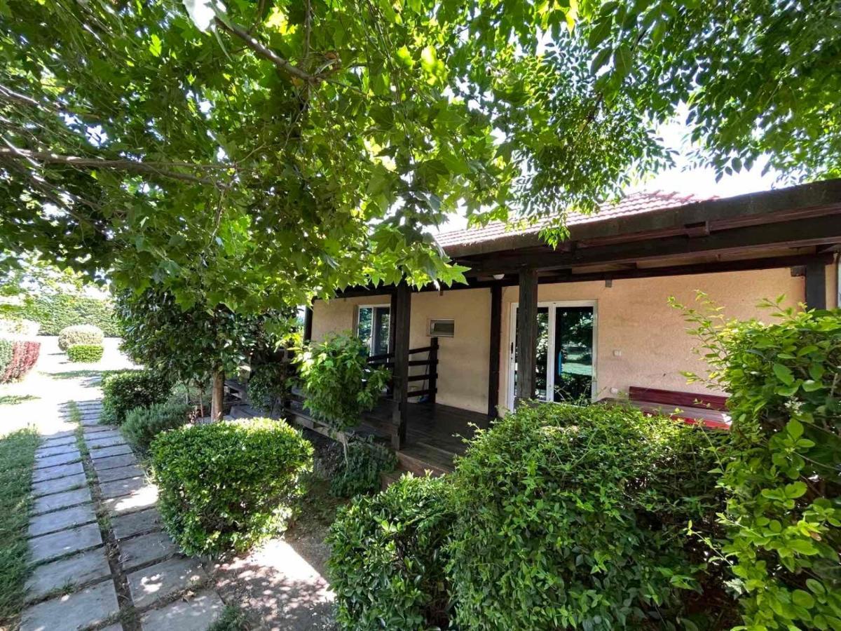 Christopher'S Apartments Улцин Екстериор снимка